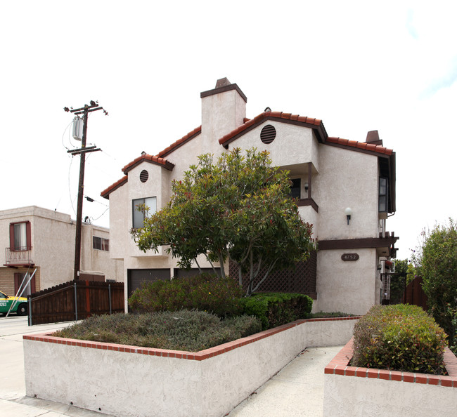 4752 Hawley Blvd in San Diego, CA - Building Photo - Building Photo