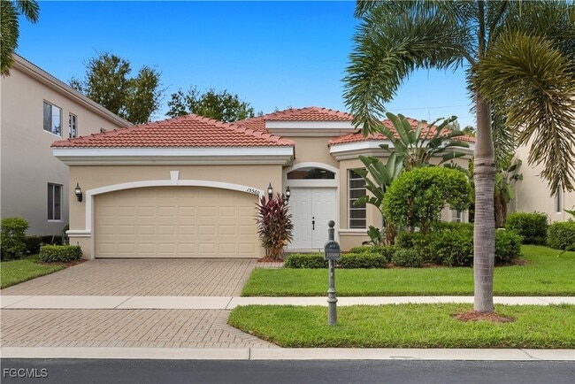 15560 Laguna Hills Dr in Ft. Myers, FL - Building Photo - Building Photo