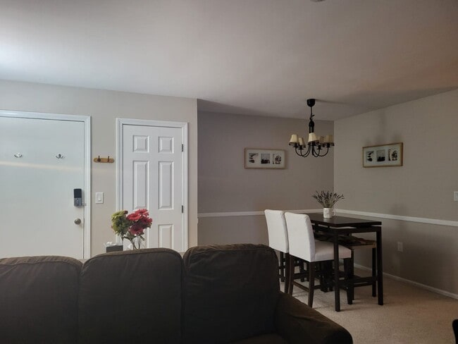 335 Glendale Ave, Unit G in Bridgeport, CT - Building Photo - Building Photo