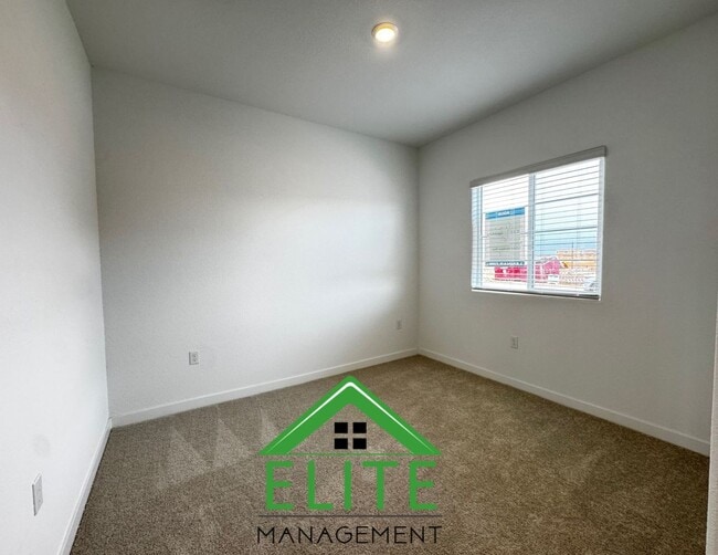 12589 Ironbow Wy in Rancho Cordova, CA - Building Photo - Building Photo