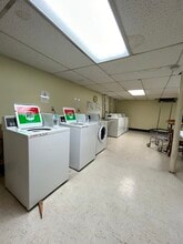 5700 W Wahner Ave, Unit 216 in Brown Deer, WI - Building Photo - Building Photo