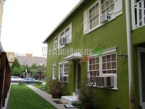 11152-11154 Morrison St in North Hollywood, CA - Foto de edificio - Building Photo