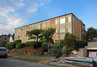 Bridge Vista Apartments in Seattle, WA - Building Photo - Building Photo