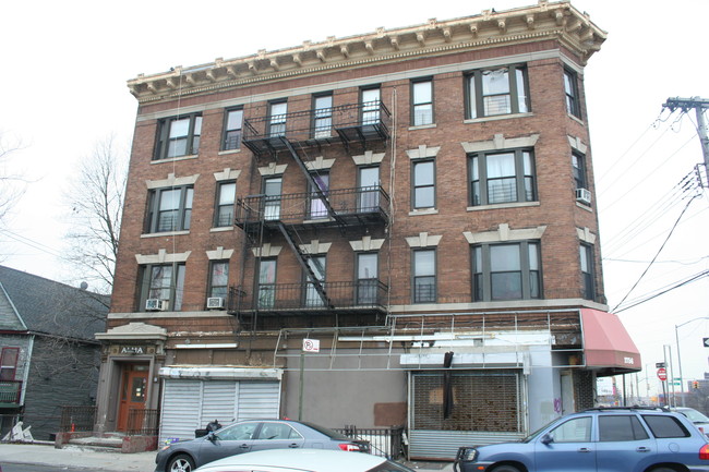 1547 Common LLC in Bronx, NY - Foto de edificio - Building Photo