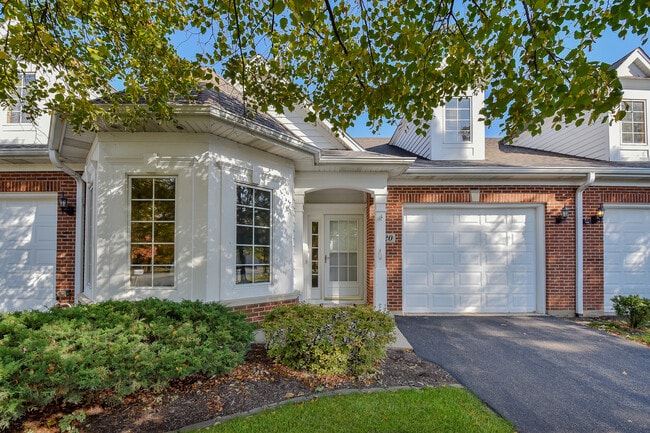 385 Delnor Glen Dr in St. Charles, IL - Building Photo - Building Photo