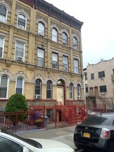 1007 Decatur St in Brooklyn, NY - Foto de edificio - Building Photo