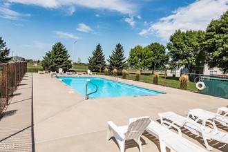 Bennington Hill Apartments in Sioux Falls, SD - Foto de edificio - Building Photo