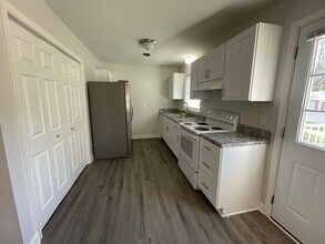 4219 Hickory Rd in Petersburg, VA - Building Photo - Building Photo