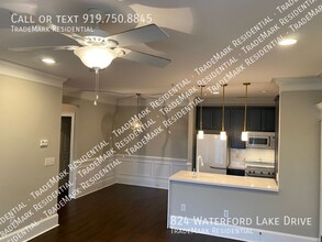 824 Waterford Lake Dr in Cary, NC - Building Photo - Building Photo