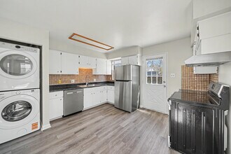 956 Macon St in Aurora, CO - Building Photo - Building Photo