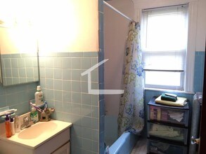 208 Kelton St, Unit 2 in Boston, MA - Building Photo - Building Photo