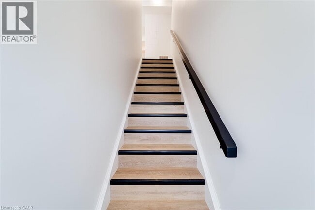 825 Stirling Ave S in Kitchener, ON - Building Photo - Building Photo