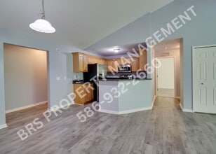 11391 N Woods Dr in Shelby Township, MI - Building Photo - Building Photo