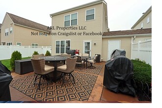 614 Lamplight Dr in Delaware, OH - Building Photo - Building Photo