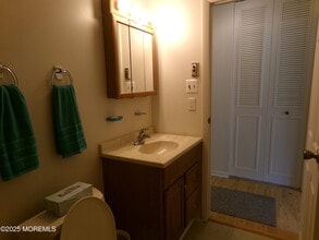160E Gramercy Ct in Lakewood, NJ - Building Photo - Building Photo