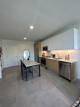 332 NW 34th St, Unit 610 in Miami, FL - Building Photo - Building Photo