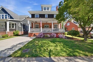 1048 Hanover Ave in Norfolk, VA - Building Photo