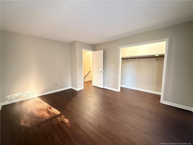 5833 Aftonshire Dr in Fayetteville, NC - Foto de edificio - Building Photo