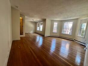 306 Tappan St, Unit 3 in Brookline, MA - Building Photo - Building Photo