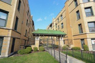 2334.5 N Spaulding Ave in Chicago, IL - Building Photo