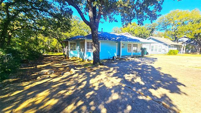 2621 N Locust St in Denton, TX - Building Photo - Building Photo