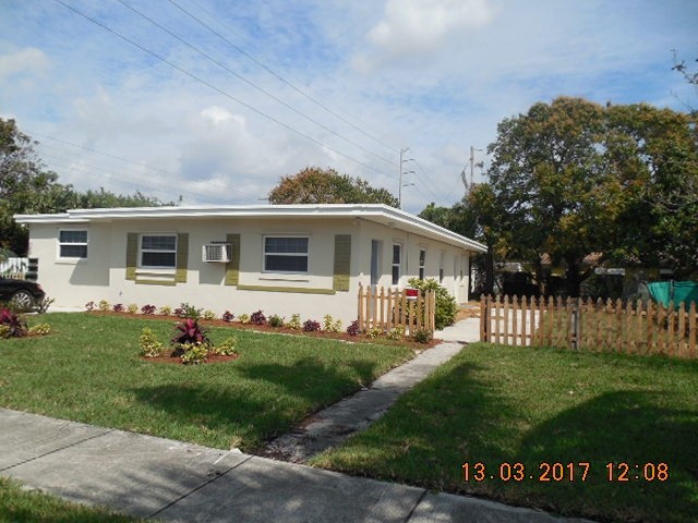 182 W 34th St in West Palm Beach, FL - Building Photo - Building Photo