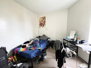 68 Hammond St, Unit F in Boston, MA - Foto de edificio - Building Photo