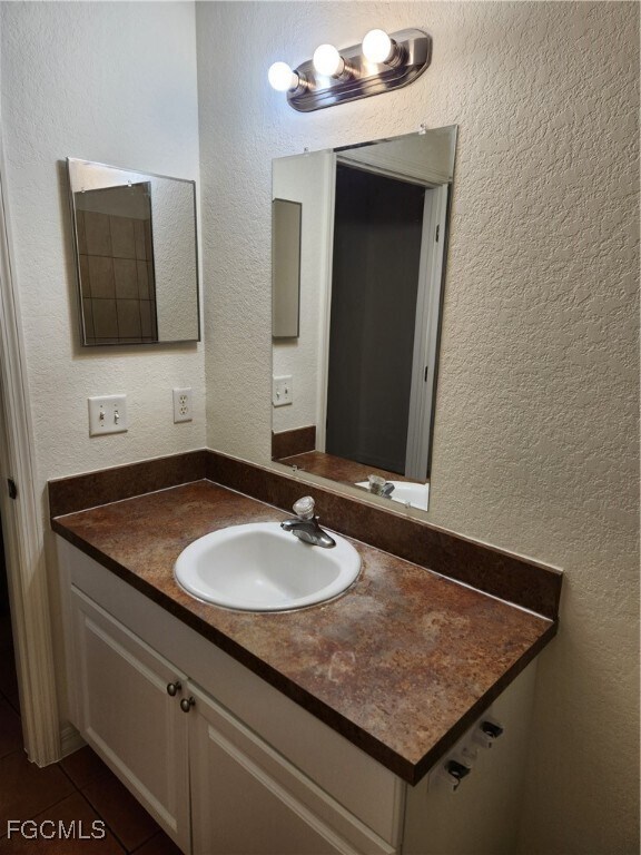 2417 Quentin Ave S in Lehigh Acres, FL - Building Photo - Building Photo