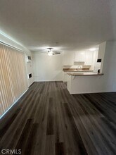685 E Vista Chino, Unit G in Palm Springs, CA - Foto de edificio - Building Photo