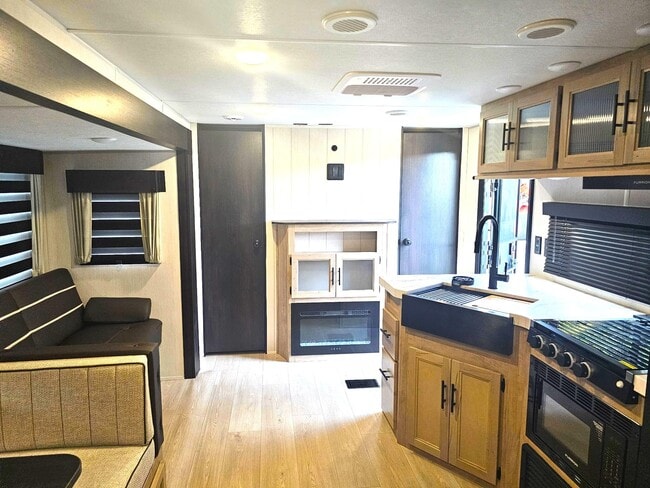 property at 19301 Green Grove Ct