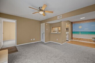 18515 Egret Bay Blvd in Houston, TX - Building Photo - Building Photo