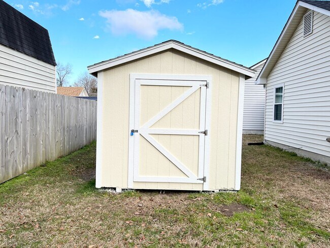 209 Oakwood Ln in Elizabeth City, NC - Building Photo - Building Photo