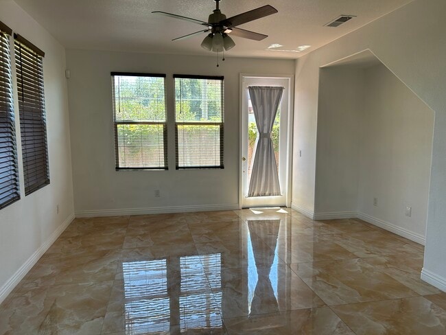 31750 Paseo de Castaic in Castaic, CA - Building Photo - Building Photo