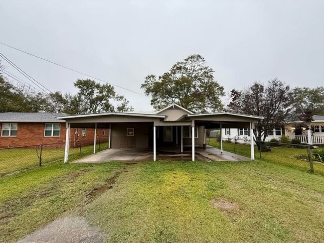 property at 615 E Butler St