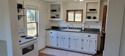 394 Easley Rd in Smithville, TX - Building Photo - Building Photo