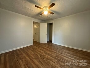 1305 Ragan Ave in High Point, NC - Building Photo - Building Photo