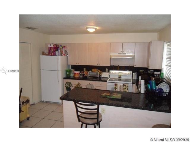 925 SW 8th St-Unit -4D in Hallandale Beach, FL - Foto de edificio - Building Photo