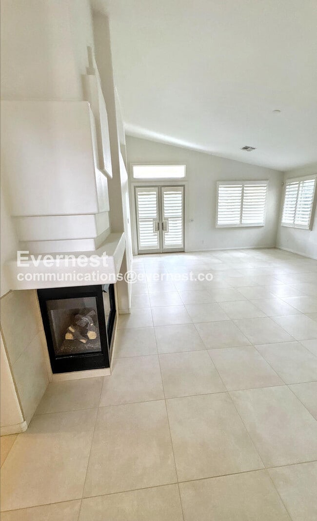 752 Wigan Pier Dr in Henderson, NV - Building Photo - Building Photo