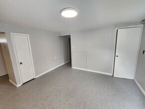 2432 N Grand Ave E in Grandview, IL - Building Photo - Building Photo