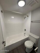 2250 W Glendale Ave, Unit S in Phoenix, AZ - Building Photo - Building Photo