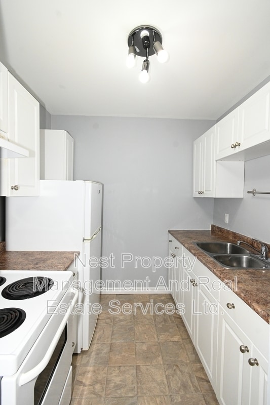 property at 4280 Quentin Ave