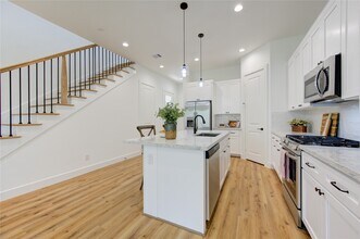 2708 Noble St in Houston, TX - Building Photo - Building Photo