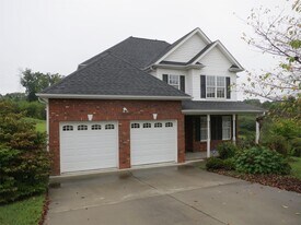 305 Cinnamon Way in Clemmons, NC - Building Photo