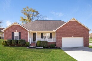 634 Woodland Hills Dr in La Vergne, TN - Building Photo