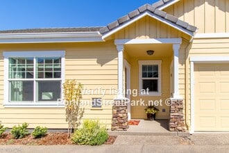 3243 Lakemont Dr, Unit 3243 Lakemont DR in Eugene, OR - Building Photo - Building Photo