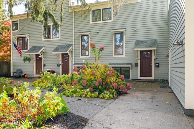 property at 28 White St