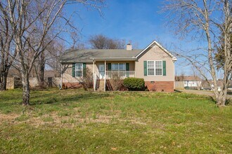 506 Sheath Cir in Lebanon, TN - Building Photo - Building Photo