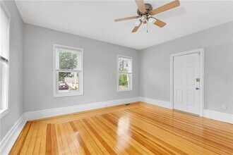 72 Courtland St, Unit 1 in Providence, RI - Foto de edificio - Building Photo