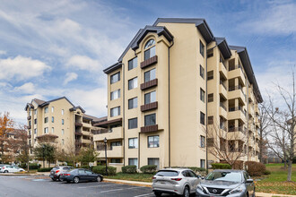 Miramont Villas Condos in Rockville, MD - Building Photo - Building Photo