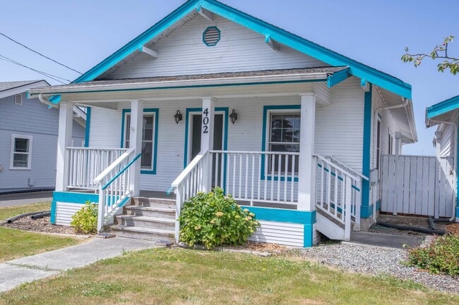 402 S Main St in Coupeville, WA - Building Photo - Building Photo